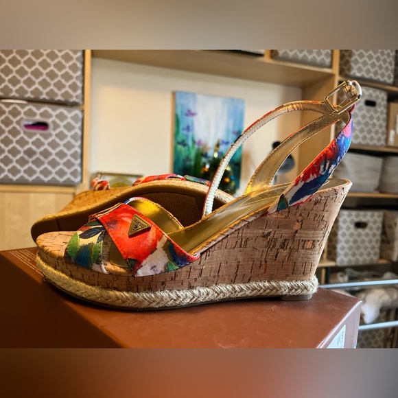 New - Picture 3 of 3